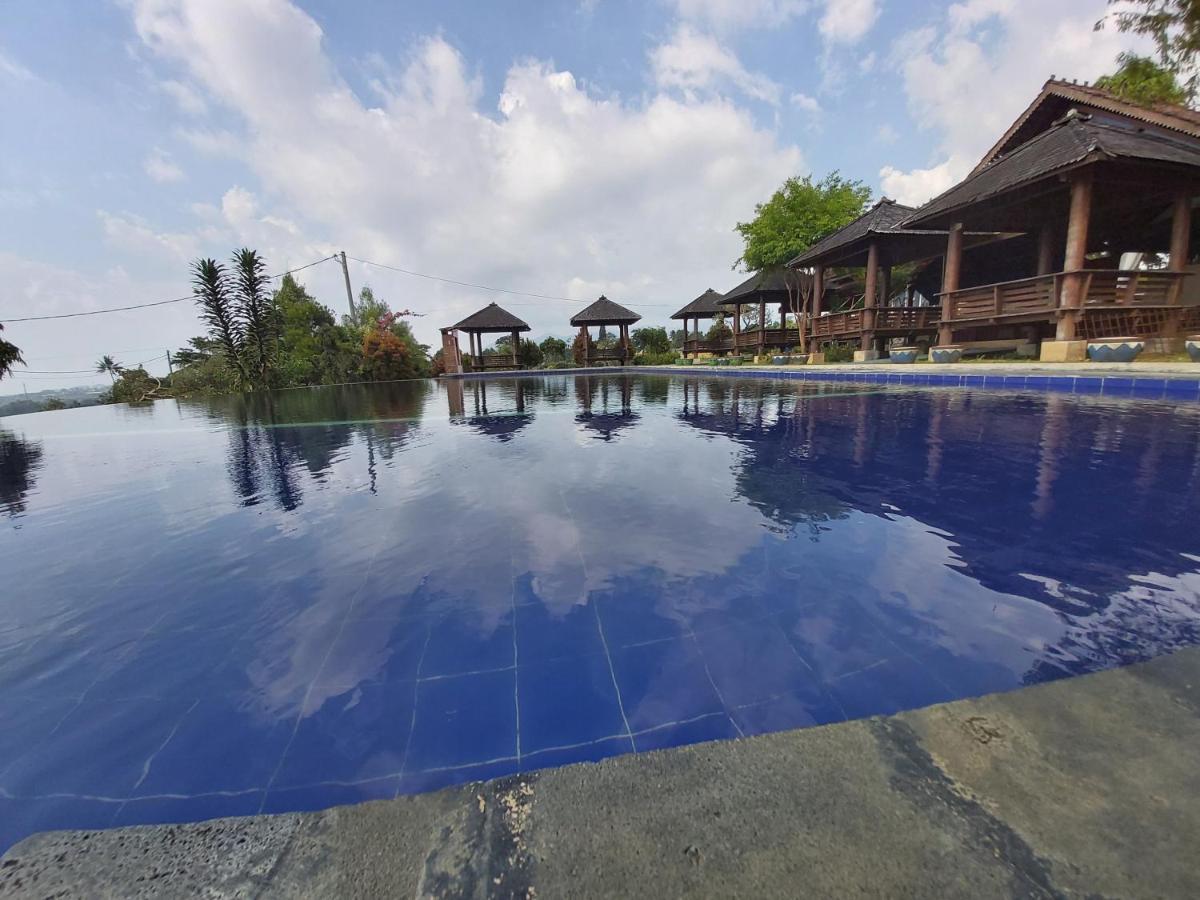 Degung Hillside Hotell Bogor Exteriör bild