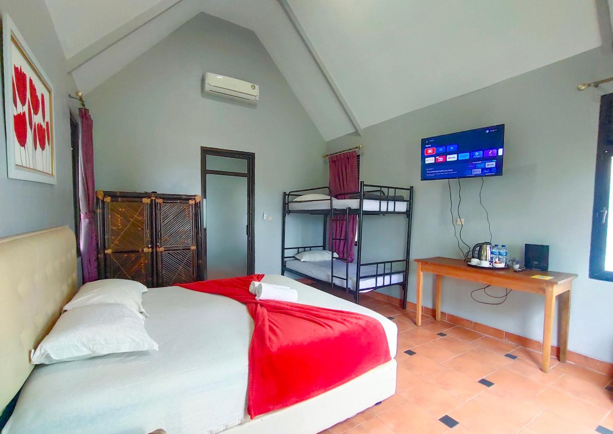 Degung Hillside Hotell Bogor Exteriör bild