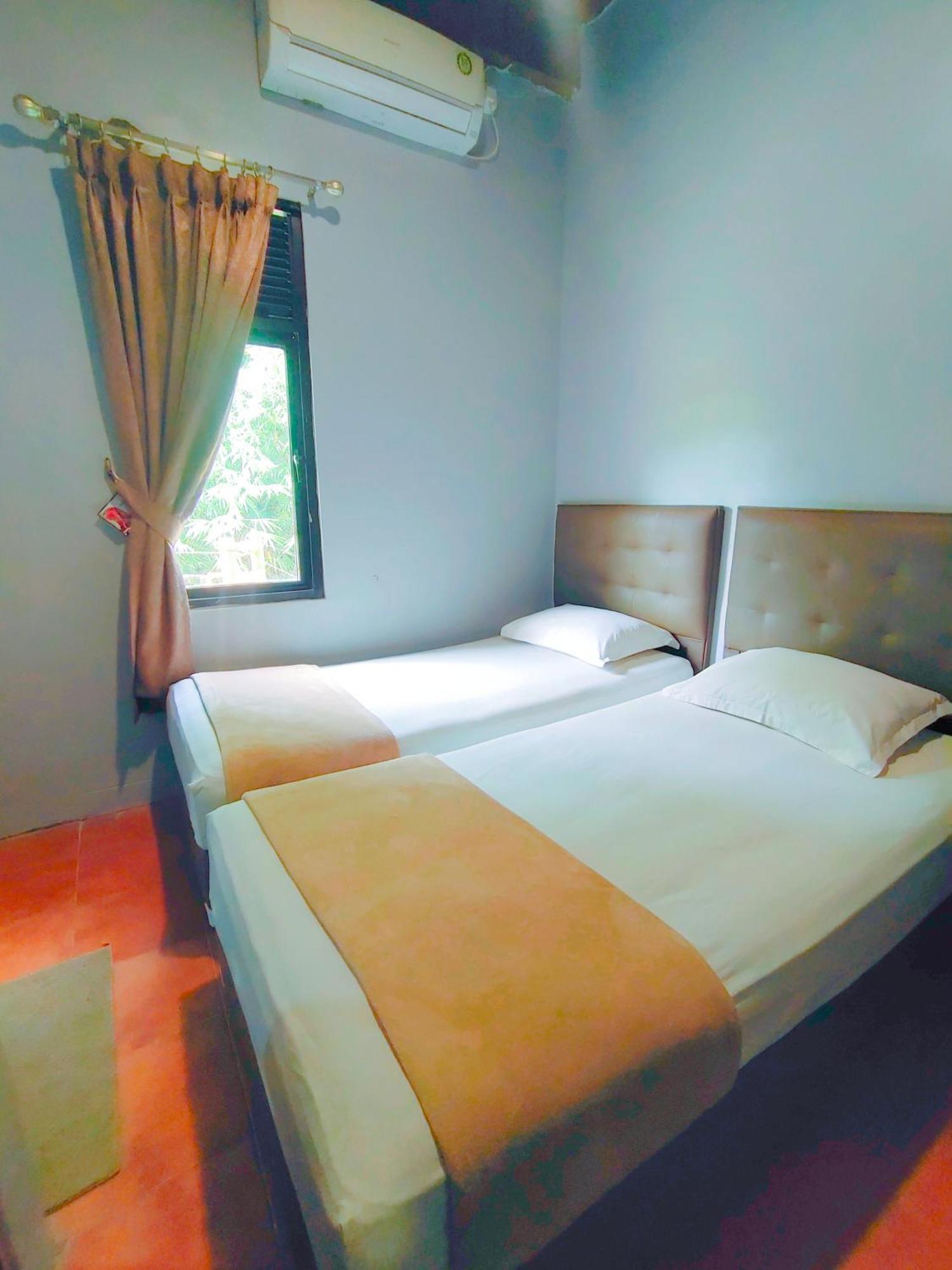 Degung Hillside Hotell Bogor Exteriör bild