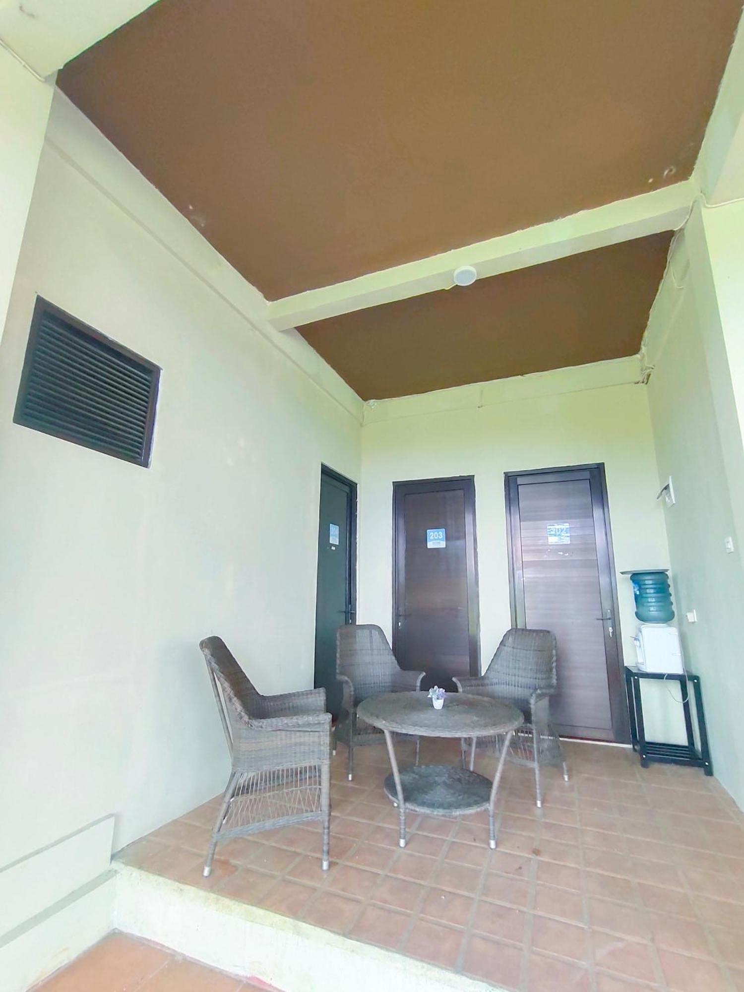 Degung Hillside Hotell Bogor Exteriör bild